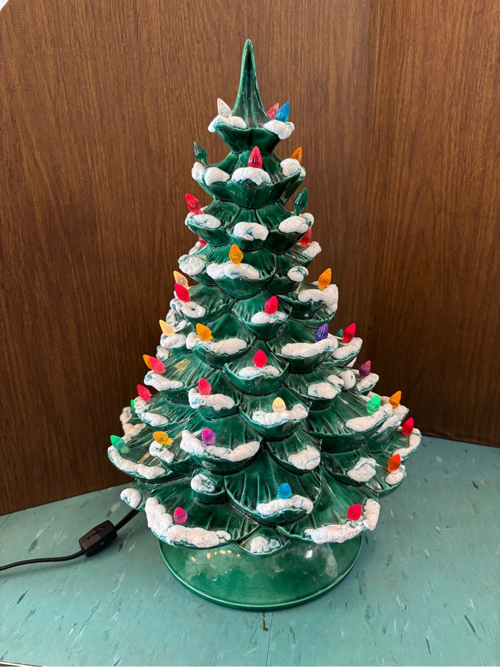 19” Vintage ceramic Christmas tree light up lamp WORKS